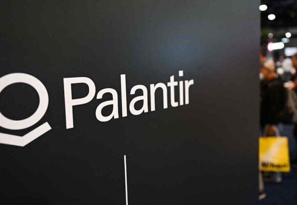 Palantir forecasts greater demand from US groups for its AI software